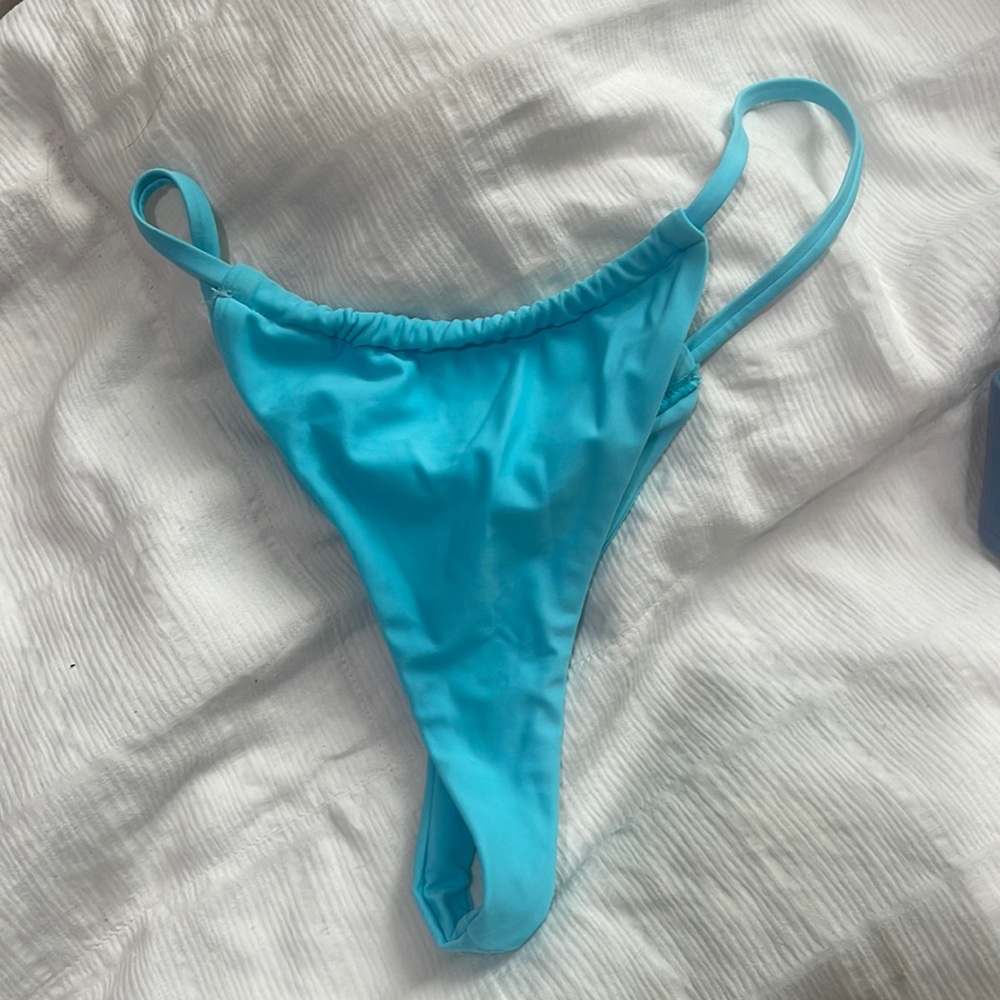 boutine la size med bottoms